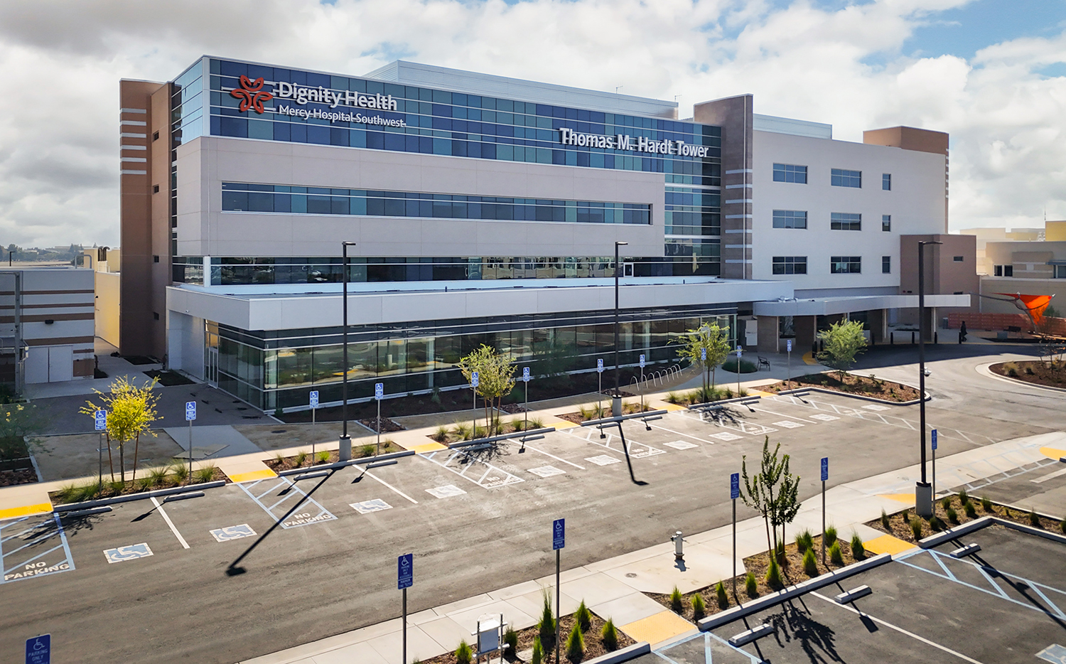 w251229_CommonSpiritHospital_1500x934